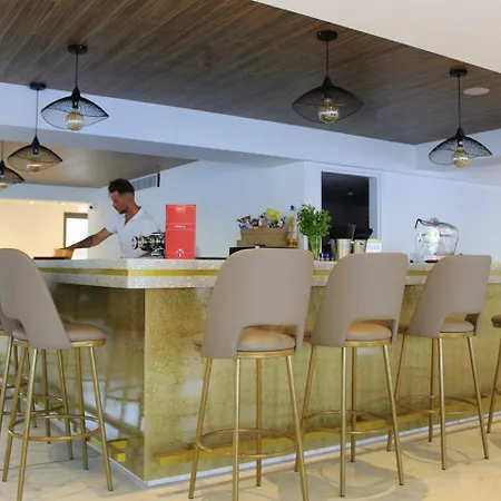 Piere - Anne Agia Napa