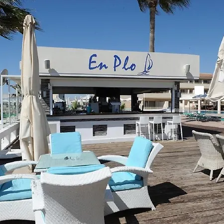 Piere - Anne Szálloda Ajía Nápa