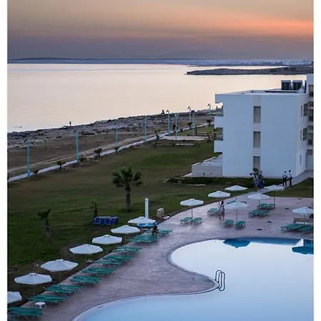 Piere - Anne Ajía Nápa