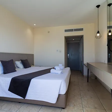 Hotel Piere - Anne Ayia Napa